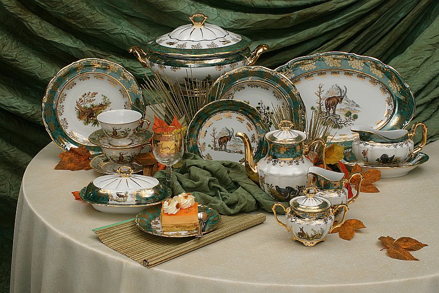 Посуда Bavarian Porcelain.