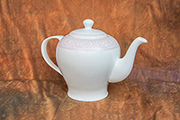Заварочный чайник с крышкой из костяного фарфора 1250 мл