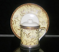 Кофейная чашка с крышкой и с блюдцем фарфоровая (Шапо кофейное или пара)