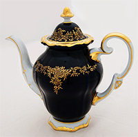 Заварочный чайник с крышкой фарфоровый 1750 мл