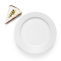 Тарелка фарфоровая 19 см обеденная