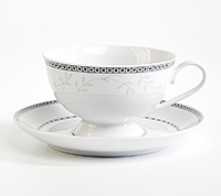 Чайная чашка с блюдцем фарфоровая низкая (Шапо чайное или пара) 220 мл